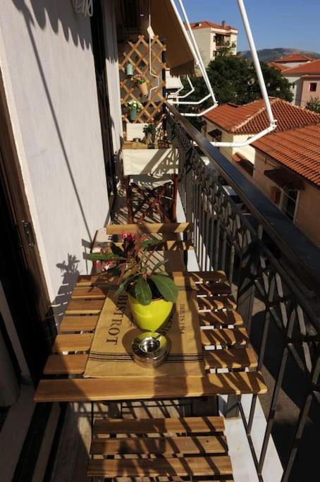 Delphic Moments - Sunny App 3Br, 2Ba With View Apartment Ngoại thất bức ảnh